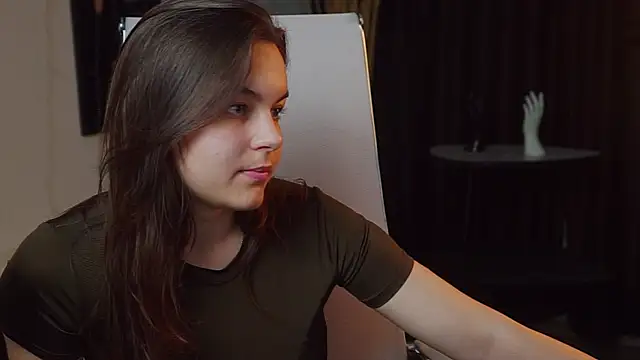 FrancescaCavaliere online show from July 28, 2026, 3:54 pm