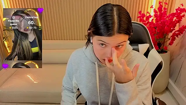 Snapshot of venus_velvet_tp chatting on March 29, 2026, 1:00 pm venus velvet tp online show from March 29, 2026, 1:00 pm