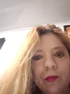 Snapshot of karlaanqui1 chatting on May 8, 2026, 10:53 am karlaanqui1 online show from May 8, 2026, 10:53 am