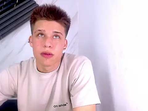 Snapshot of Liam_York_ chatting on February 18, 2026, 3:13 am Liam York online show from February 18, 2026, 3:13 am