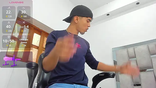 Ashton  Montana online show from December 13, 2025, 7:53 pm