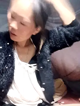 blonde blg online show from April 1, 2026, 1:41 pm