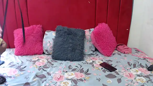 HipsDontLieX95 online show from February 8, 2026, 9:34 am