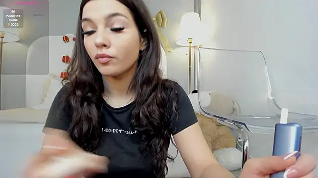 bambbyx online show from February 6, 2026, 9:23 am