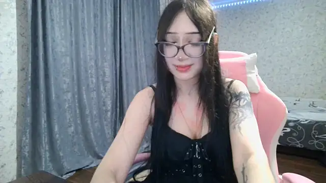 cupcakevice online show from December 3, 2025, 2:15 pm