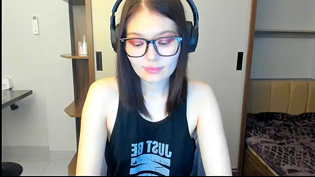 Snapshot of HopeLovely chatting on February 23, 2026, 5:16 am HopeLovely online show from February 23, 2026, 5:16 am