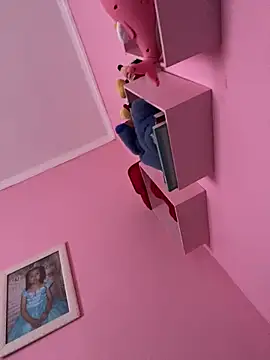 Snapshot of Juninlop chatting on December 19, 2025, 10:55 am Juninlop online show from December 19, 2025, 10:55 am