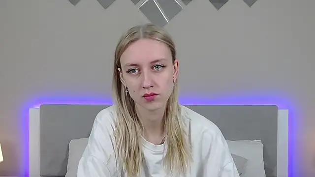 RachaelCute online show from April 16, 2026, 11:11 am