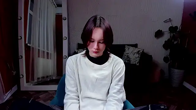 Annie Way online show from November 24, 2025, 1:00 pm