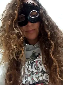 Snapshot of Giorgia13 chatting on November 21, 2025, 6:28 pm Giorgia13 online show from November 21, 2025, 6:28 pm