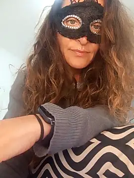 Snapshot of Giorgia13 chatting on November 23, 2025, 5:13 pm Giorgia13 online show from November 23, 2025, 5:13 pm