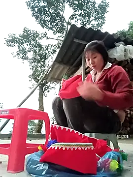 Snapshot of vangkt-cute chatting on February 6, 2026, 11:02 am vangkt-cute online show from February 6, 2026, 11:02 am