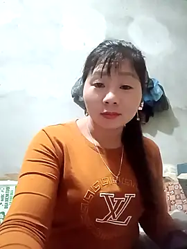 Snapshot of vangkt-cute chatting on March 7, 2026, 7:00 pm vangkt-cute online show from March 7, 2026, 7:00 pm