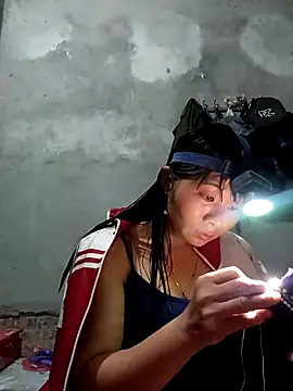 Snapshot of vangkt-cute chatting on March 29, 2026, 5:18 am vangkt-cute online show from March 29, 2026, 5:18 am