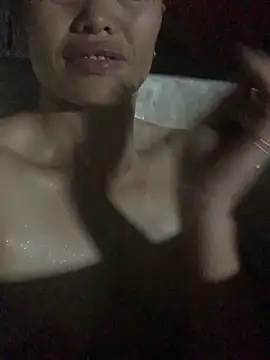 Snapshot of phuong_cute chatting on November 10, 2025, 2:16 pm phuong cute online show from November 10, 2025, 2:16 pm