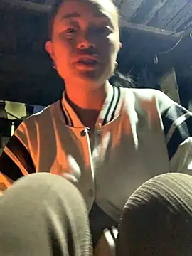 Snapshot of phuong_cute chatting on November 12, 2025, 1:17 am phuong cute online show from November 12, 2025, 1:17 am