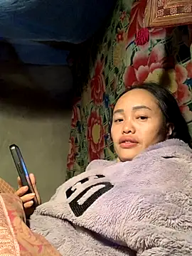 Snapshot of phuong_cute chatting on November 14, 2025, 4:28 pm phuong cute online show from November 14, 2025, 4:28 pm