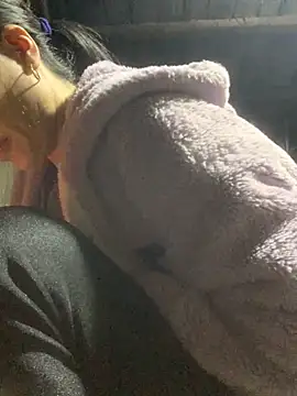 Snapshot of phuong_cute chatting on November 21, 2025, 12:54 am phuong cute online show from November 21, 2025, 12:54 am