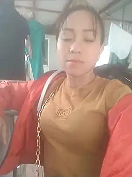 girl-ten online show from November 14, 2025, 3:38 am