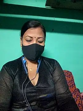 Snapshot of Hot__girls001 chatting on November 29, 2025, 6:33 pm Hot girls001 online show from November 29, 2025, 6:33 pm