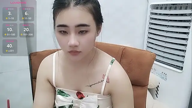 Yukijenni online show from November 18, 2025, 3:05 pm