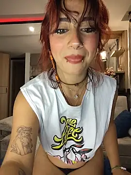 Snapshot of Sarah_Lark- chatting on July 14, 2026, 12:46 am Sarah Lark- online show from July 14, 2026, 12:46 am