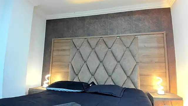 lilithDraven  online show from March 23, 2026, 4:05 am