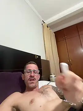 Snapshot of Lucasjandre chatting on May 16, 2026, 12:40 am Lucasjandre online show from May 16, 2026, 12:40 am