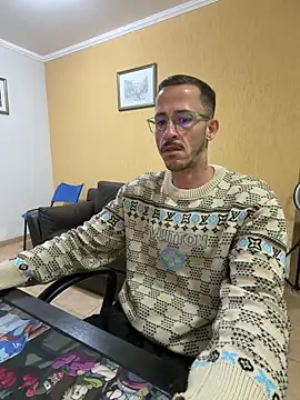 Snapshot of Lucasjandre chatting on June 9, 2026, 1:39 am Lucasjandre online show from June 9, 2026, 1:39 am
