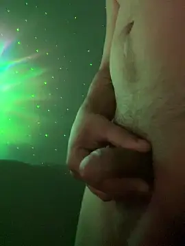 Snapshot of Aronxl chatting on December 3, 2025, 4:09 am Aronxl online show from December 3, 2025, 4:09 am