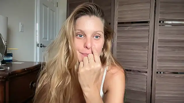 Snapshot of prettylittlekittycat chatting on June 25, 2026, 10:47 pm prettylittlekittycat online show from June 25, 2026, 10:47 pm