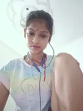 Snapshot of Mohnicute chatting on June 28, 2026, 7:31 pm Mohnicute online show from June 28, 2026, 7:31 pm