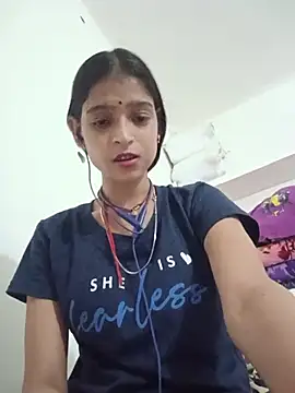 Snapshot of Mohnicute chatting on August 5, 2026, 7:06 pm Mohnicute online show from August 5, 2026, 7:06 pm
