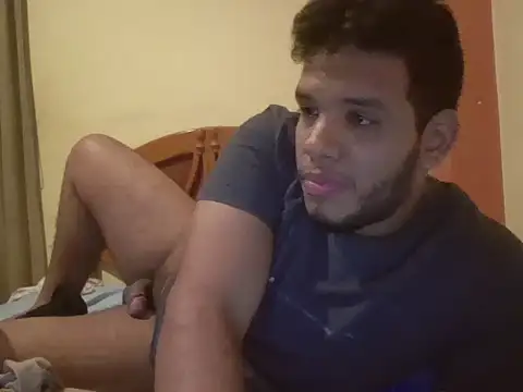 Snapshot of josecamsex27 chatting on May 16, 2026, 2:19 am josecamsex27 online show from May 16, 2026, 2:19 am