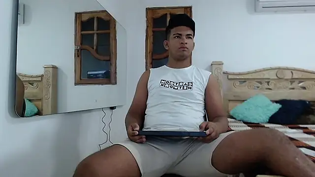 Snapshot of mathews___ chatting on December 2, 2025, 2:39 am mathews online show from December 2, 2025, 2:39 am