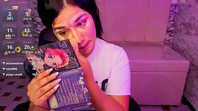 Violetta jhonson a online show from April 3, 2026, 1:42 pm