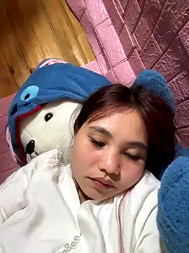 EllyMay22 online show from November 12, 2025, 2:50 pm