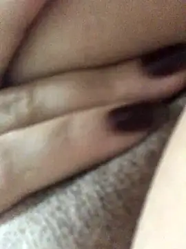  - - -sthefany - - - online show from November 14, 2025, 7:29 am