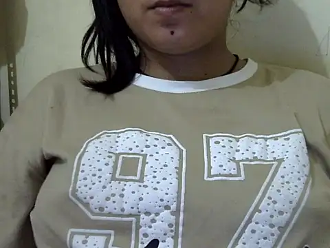 Anika Singh online show from April 27, 2026, 2:48 pm