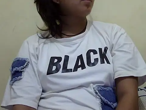 Snapshot of Anika_Singh chatting on June 9, 2026, 9:54 am Anika Singh online show from June 9, 2026, 9:54 am