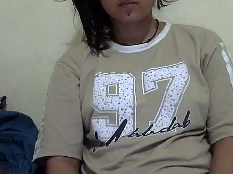 Snapshot of Anika_Singh chatting on June 17, 2026, 4:26 am Anika Singh online show from June 17, 2026, 4:26 am
