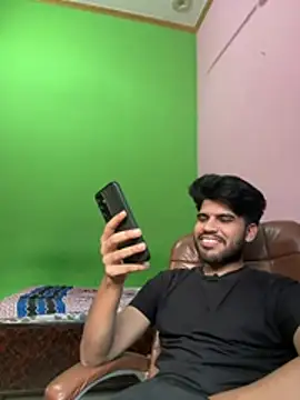 hotyyyyjonny online show from July 28, 2026, 12:48 pm