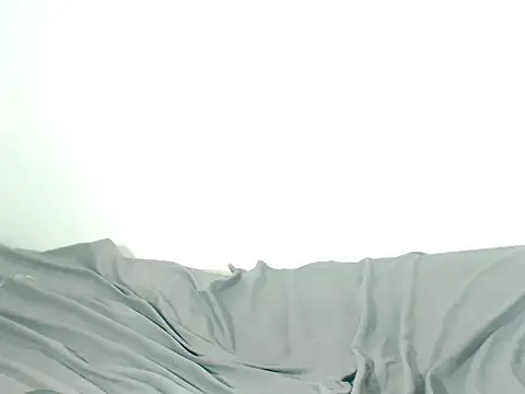 Sweeteboneycherry online show from November 13, 2025, 4:00 am