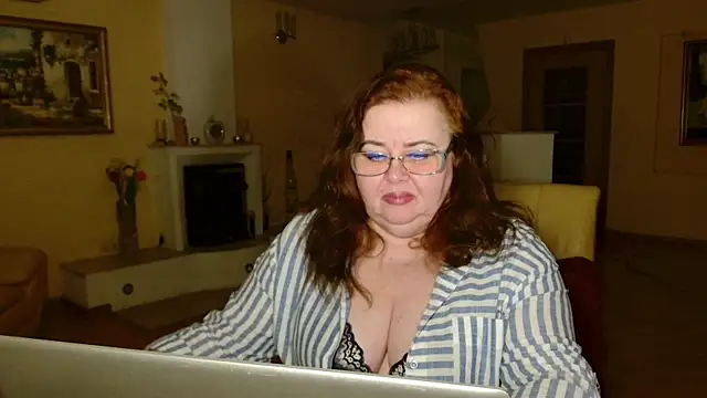 Snapshot of Natali-Gucci chatting on May 3, 2026, 5:52 pm Natali-Gucci online show from May 3, 2026, 5:52 pm