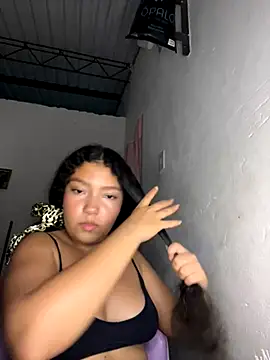 PetiteKattia online show from January 9, 2026, 2:14 am