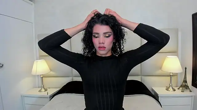 Snapshot of AlexaBellanova chatting on May 3, 2026, 3:29 pm AlexaBellanova online show from May 3, 2026, 3:29 pm