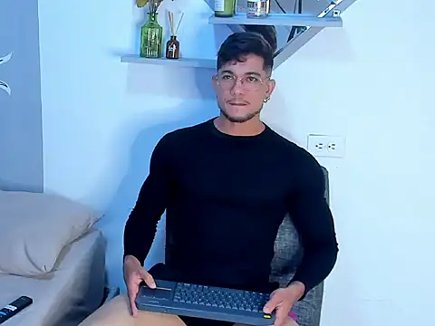 Nolan joness online show from June 7, 2026, 1:10 am