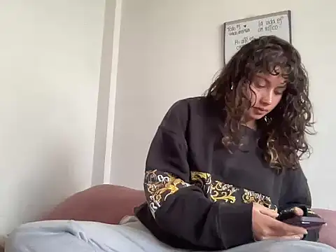 Dreana online show from December 15, 2025, 7:18 pm