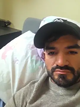 piggylatino online show from March 29, 2026, 11:05 pm