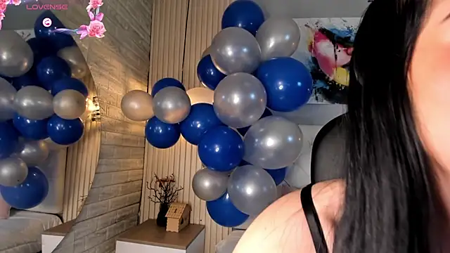 grace  rosse online show from November 14, 2025, 5:11 pm